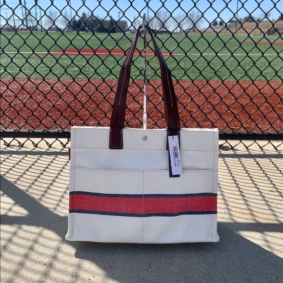 🚨SOLD🚨MLB WHITE DOONEY & BOURKE RED SOX TOTE - Picture 2 of 14